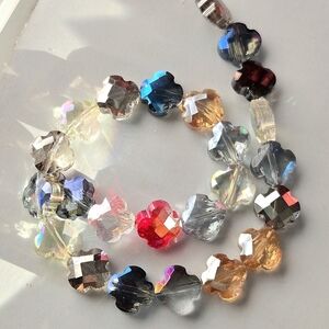 24 Small Quatrefoil Beads Clover Beads